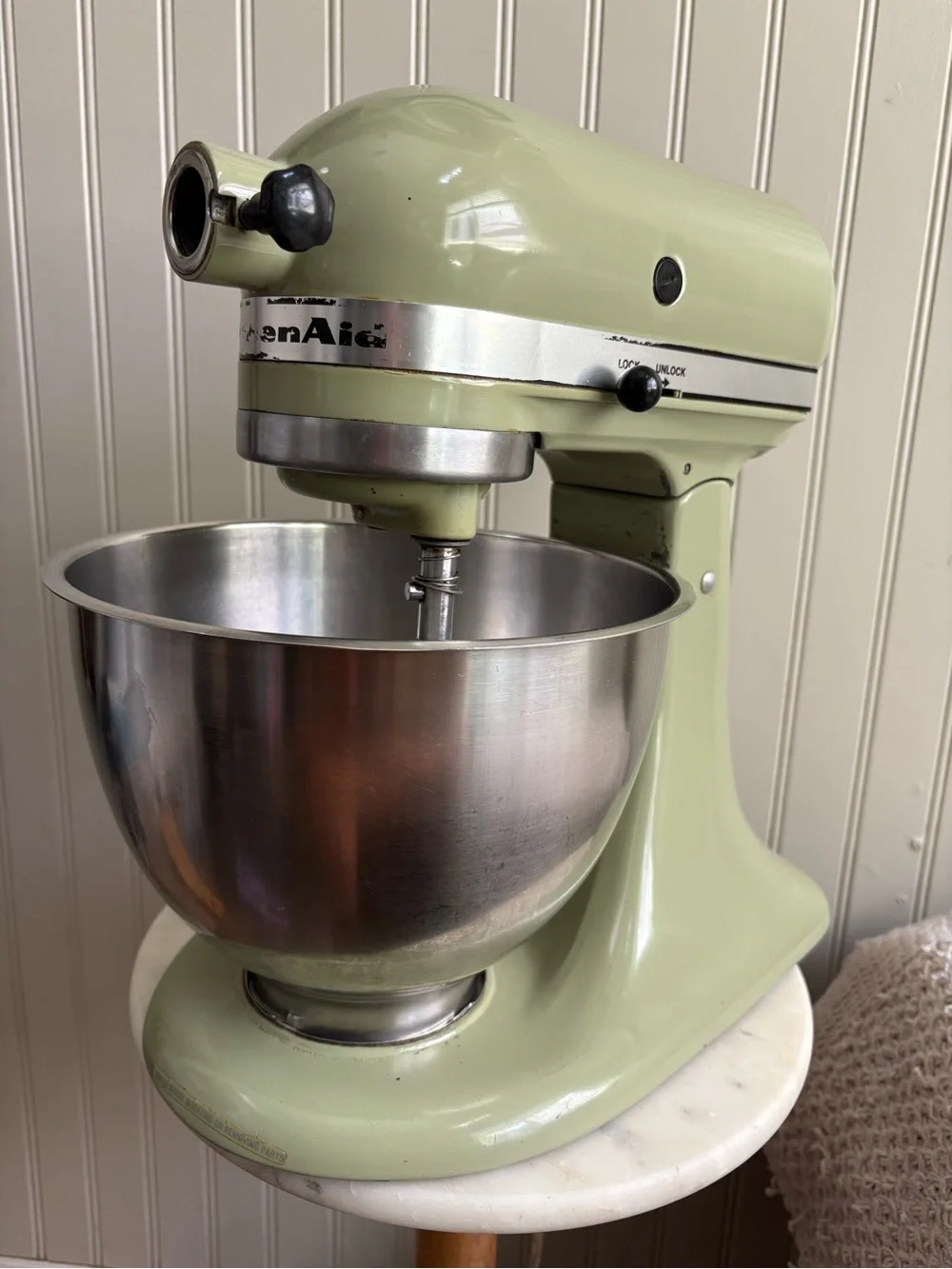 Vintage Hobart KitchenAid Avocado Green 6-Speed Stand Mixer Whisk/Paddle/Hook